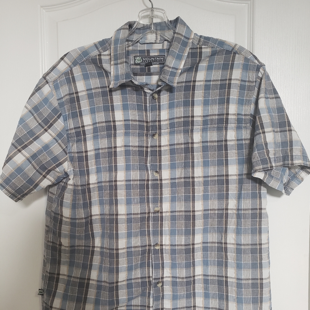 3/$12 Men's cotton plaid button down short sleeve shirt